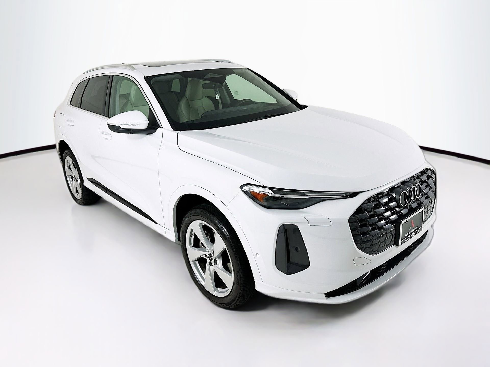 Used 2025 Audi Q5 Premium Plus AWD/4WD image 1