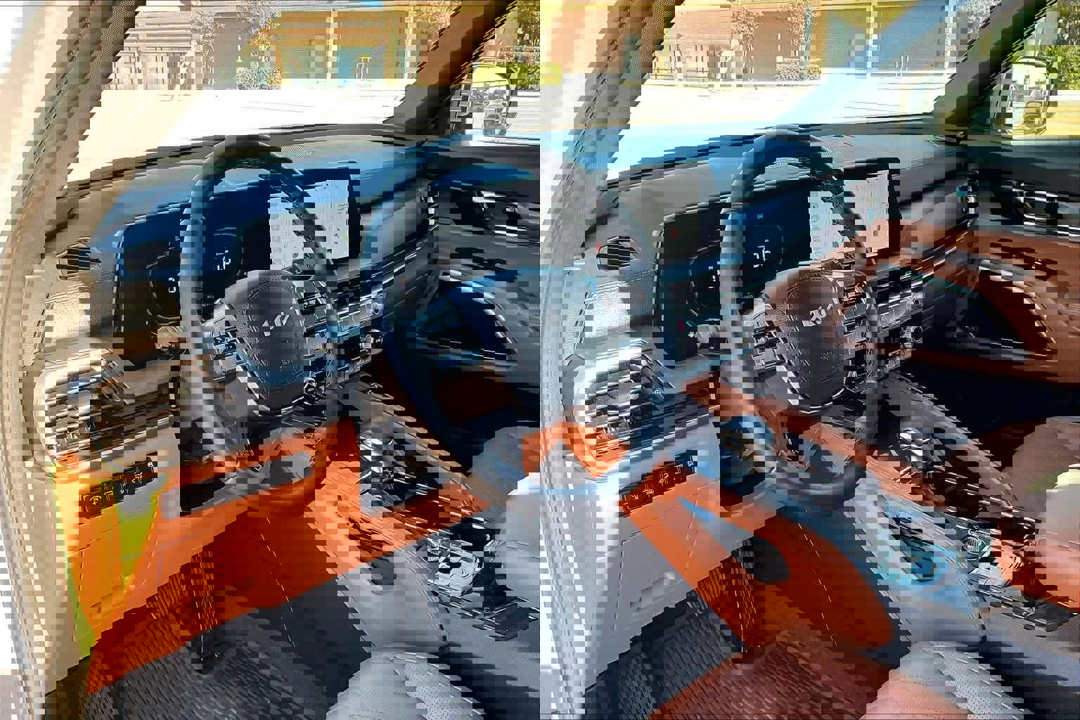 Certified 2025 Kia Telluride EX X-Line image 2