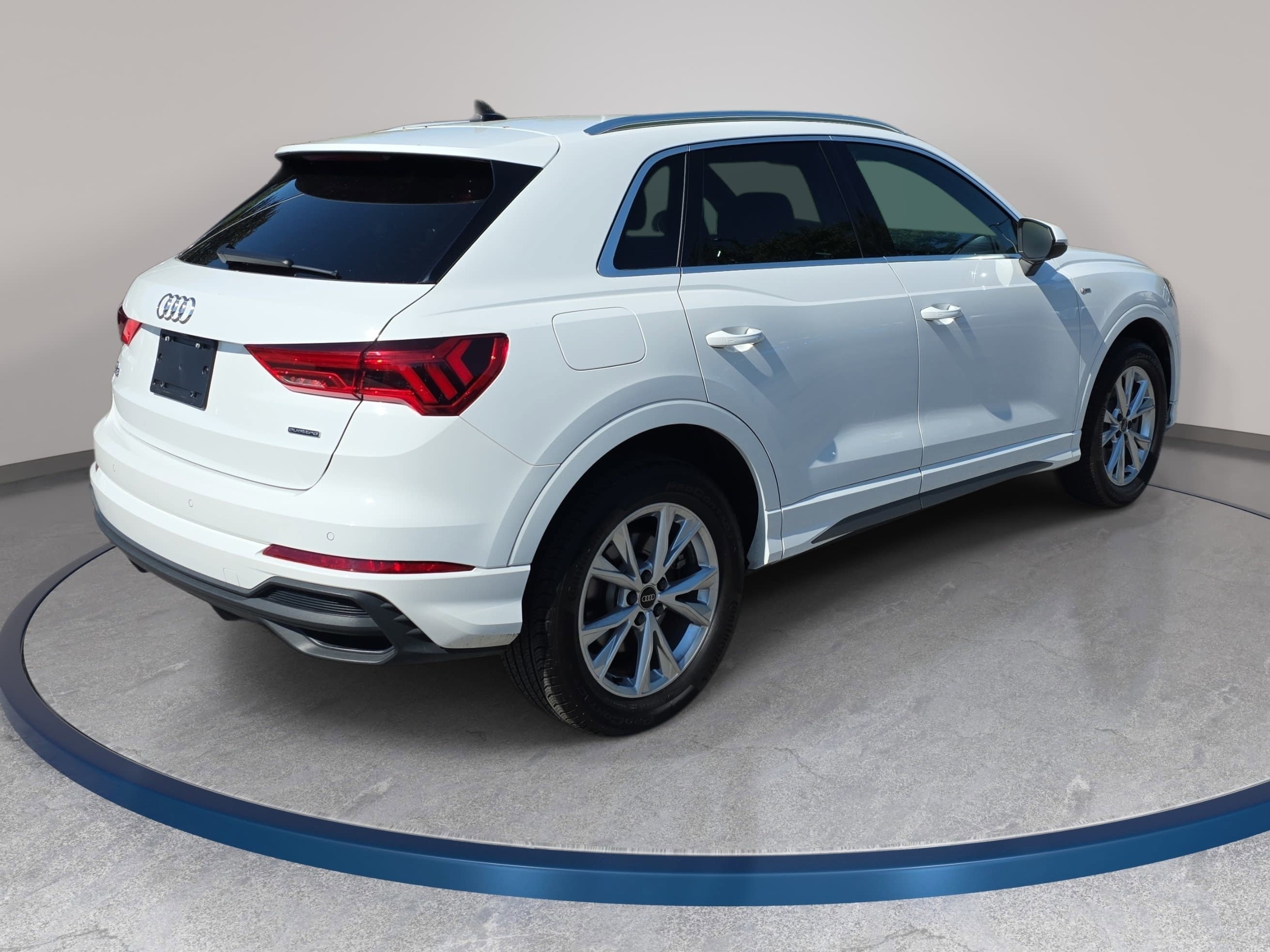Used 2023 Audi Q3 2.0T Premium AWD/4WD image 5