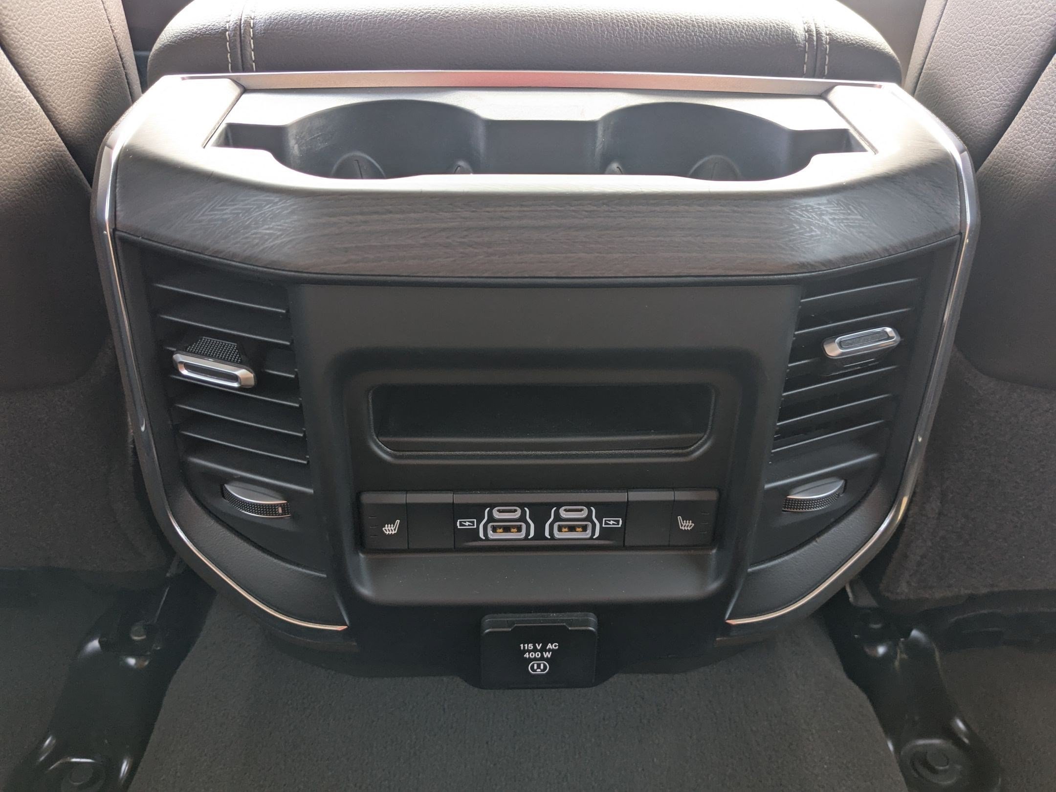 Used 2025 RAM 2500 Laramie AWD/4WD image 29