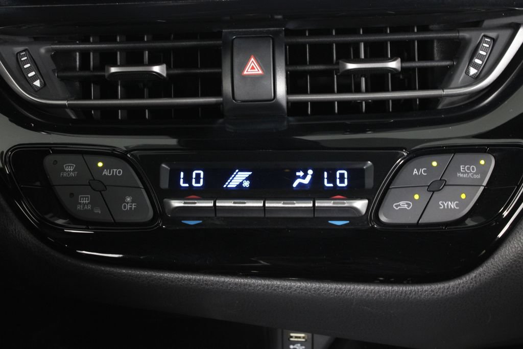 Used 2020 Toyota C-HR XLE FWD image 21