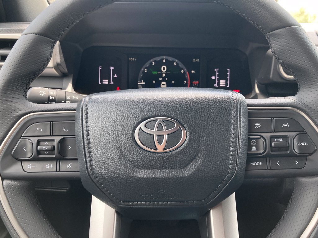 New 2026 Toyota 4Runner SR5 AWD/4WD image 17