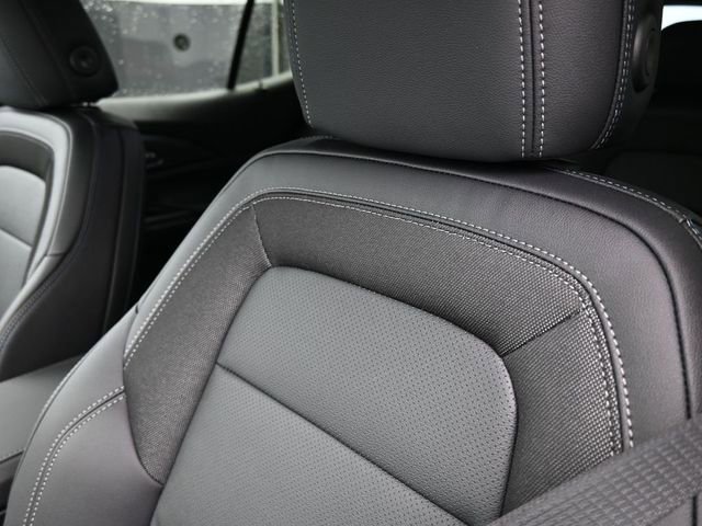 New 2026 Chevrolet Equinox EV LT image 17