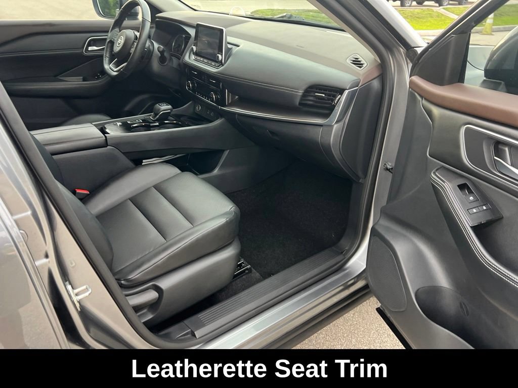 Used 2021 Nissan Rogue SV w/ Premium Package FWD image 10