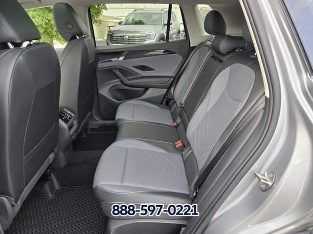 New 2026 Volkswagen Tiguan SE FWD image 8