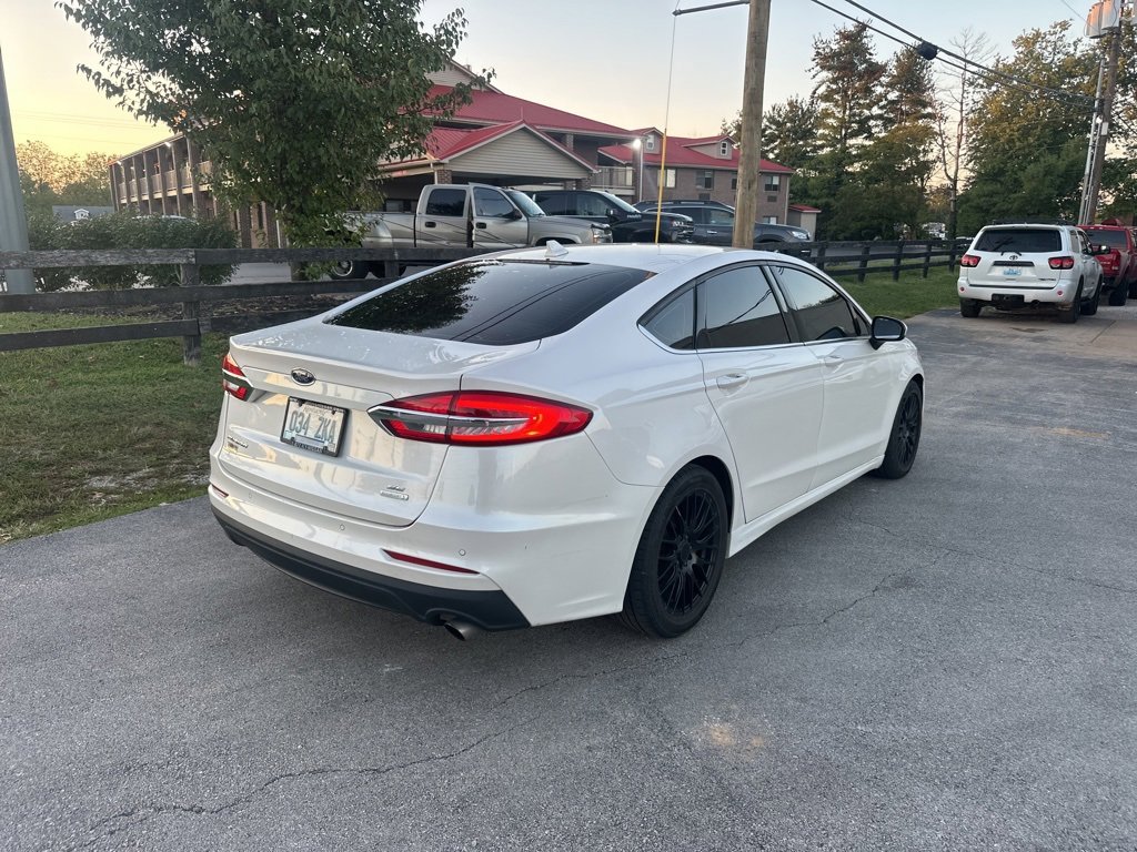 Used 2019 Ford Fusion SE image 5