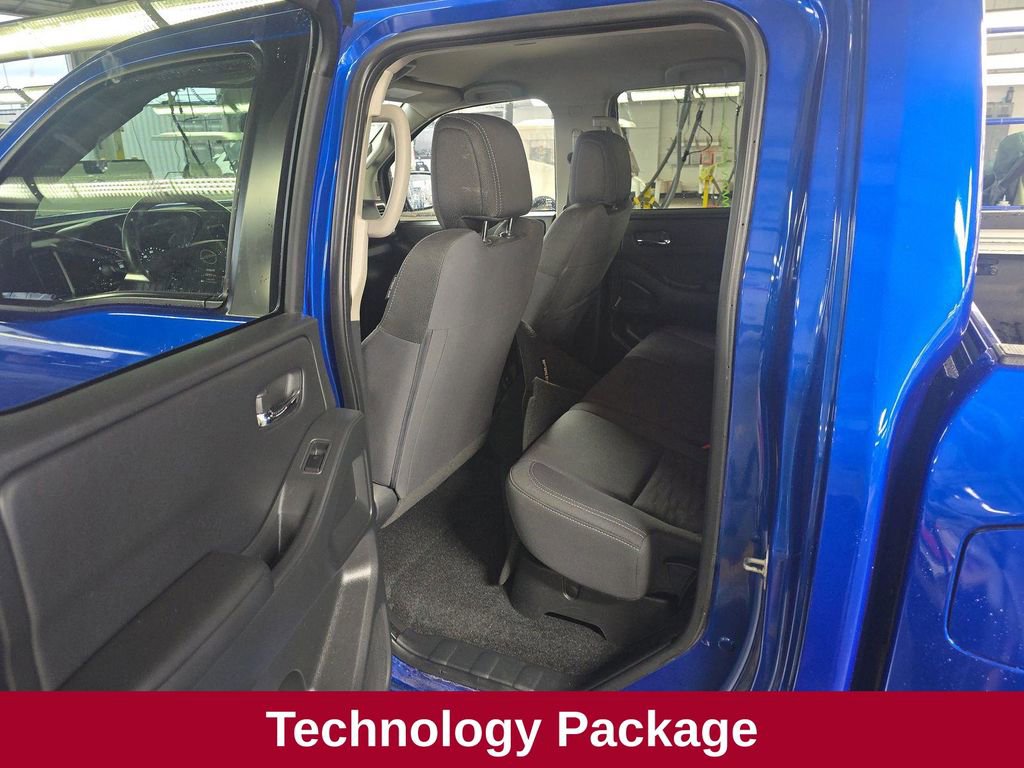 Used 2024 Nissan Frontier SV w/ SV Convenience Package image 11