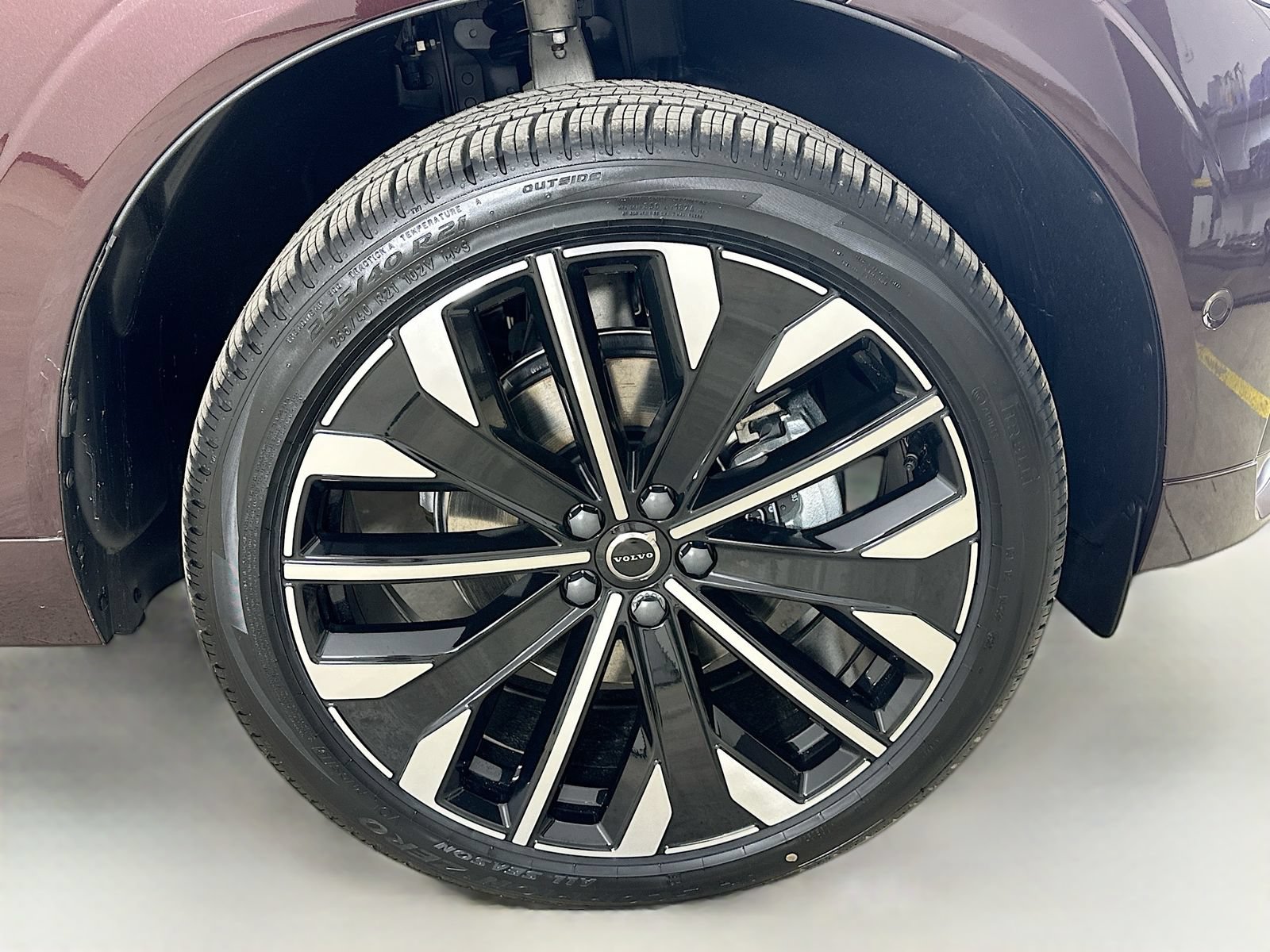 New 2026 Volvo XC60 B5 Ultra w/ Protection Package Premier AWD/4WD image 10