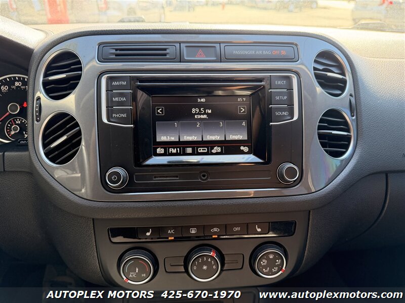 Used 2016 Volkswagen Tiguan S FWD image 15