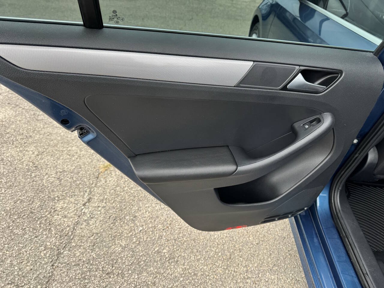 Used 2017 Volkswagen Jetta S FWD image 23