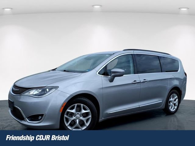 Used 2017 Chrysler Pacifica Touring-L w/ Tire & Wheel Group