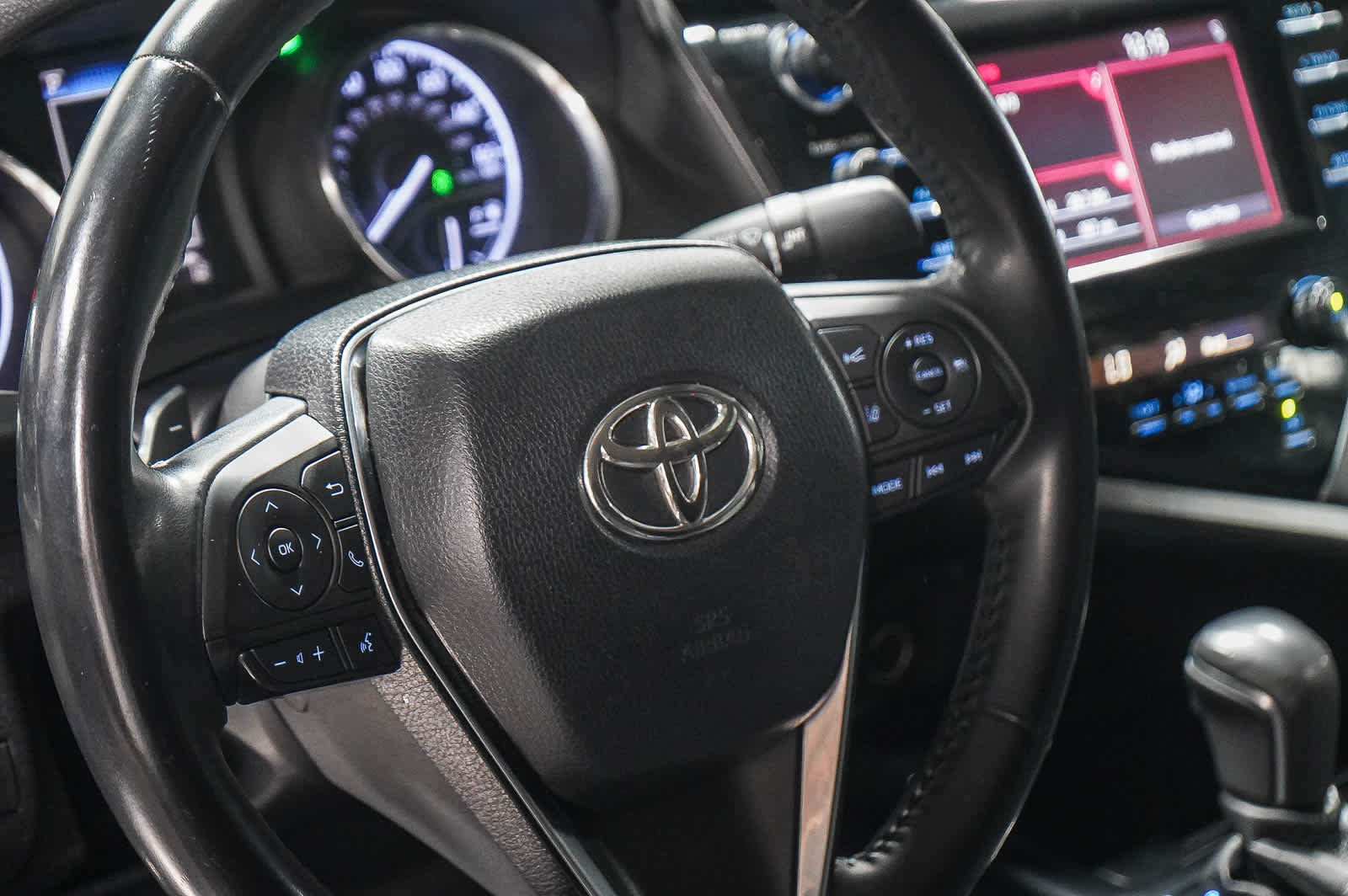Used 2018 Toyota Camry SE w/ Protection Package (Q2) image 23