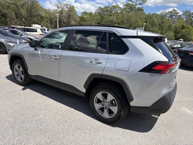 Certified 2025 Toyota RAV4 LE AWD/4WD image 4