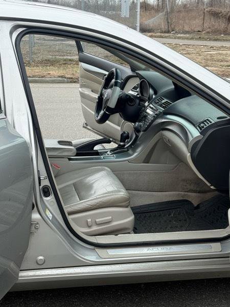 Used 2011 Acura TL w/ Technology Package image 23