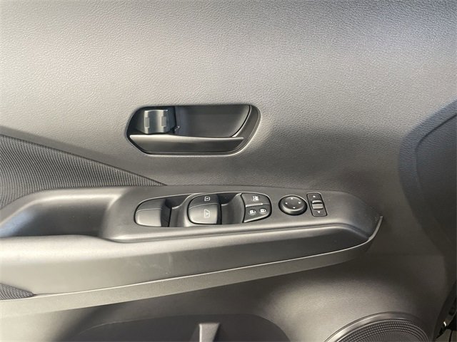 Certified 2025 Nissan Kicks Play S image 21