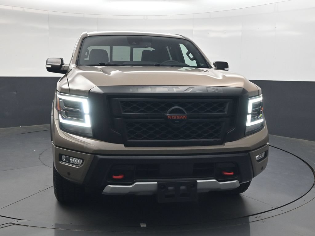 Used 2022 Nissan Titan PRO-4X w/ Pro-4x Convenience Package AWD/4WD image 15