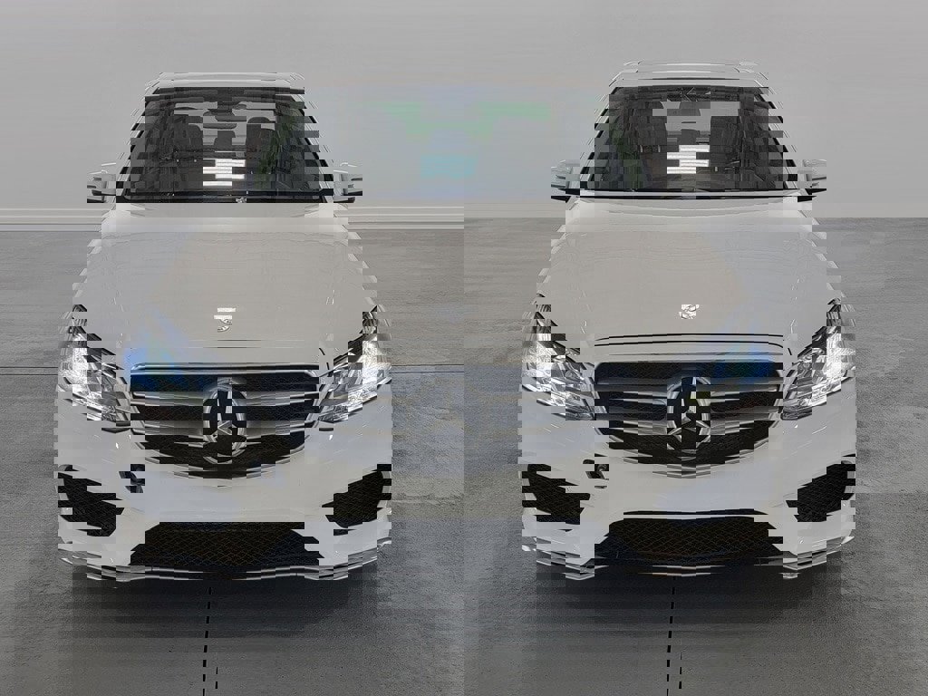 Used 2014 Mercedes-Benz E 350 Sedan image 3