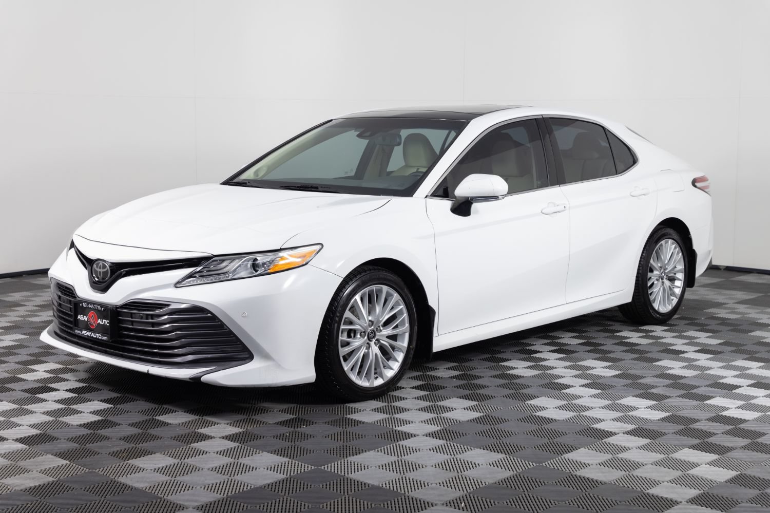 Used 2018 Toyota Camry XLE