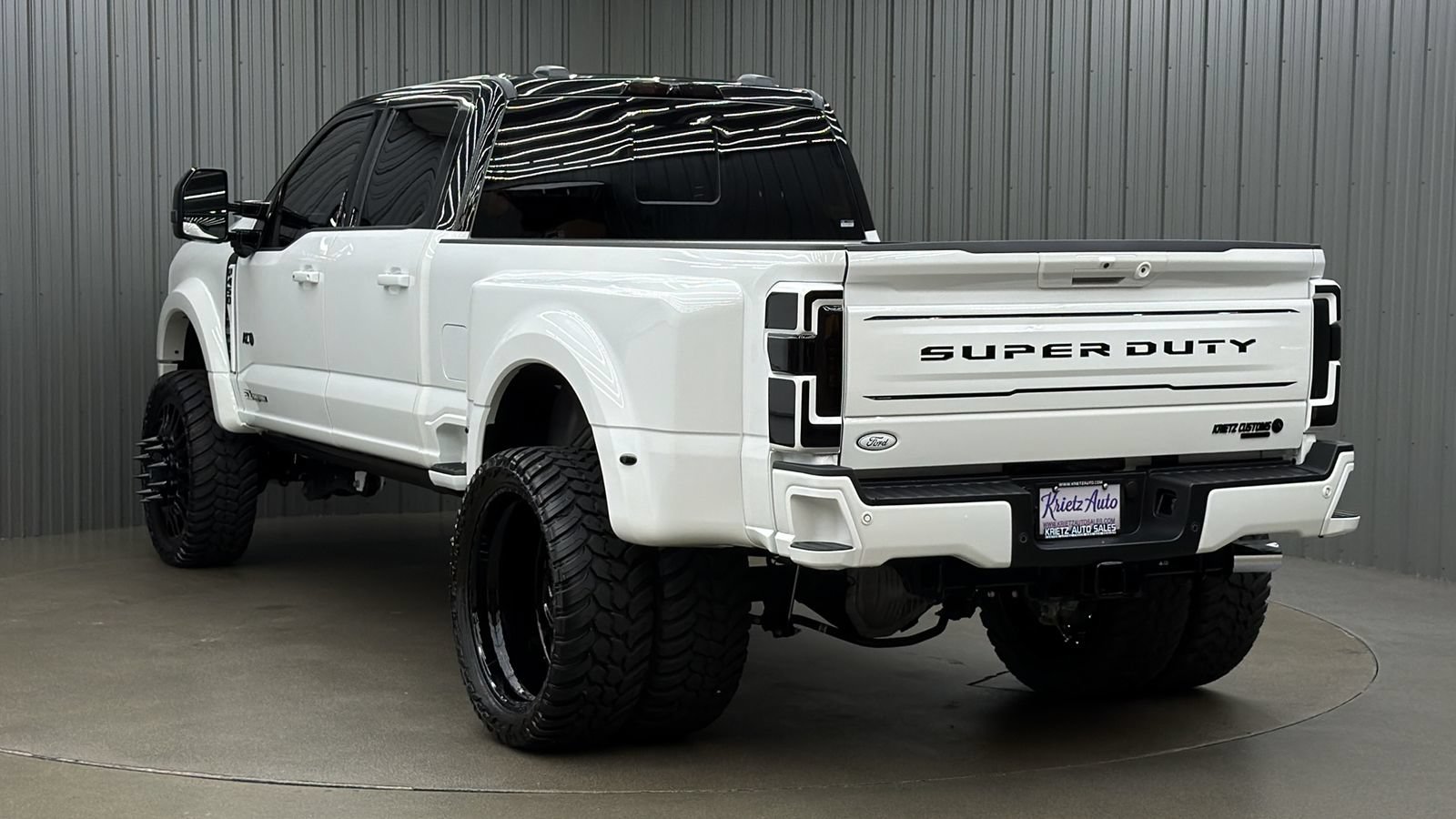 Used 2026 Ford F450 Platinum w/ FX4 Off-Road Package AWD/4WD image 3