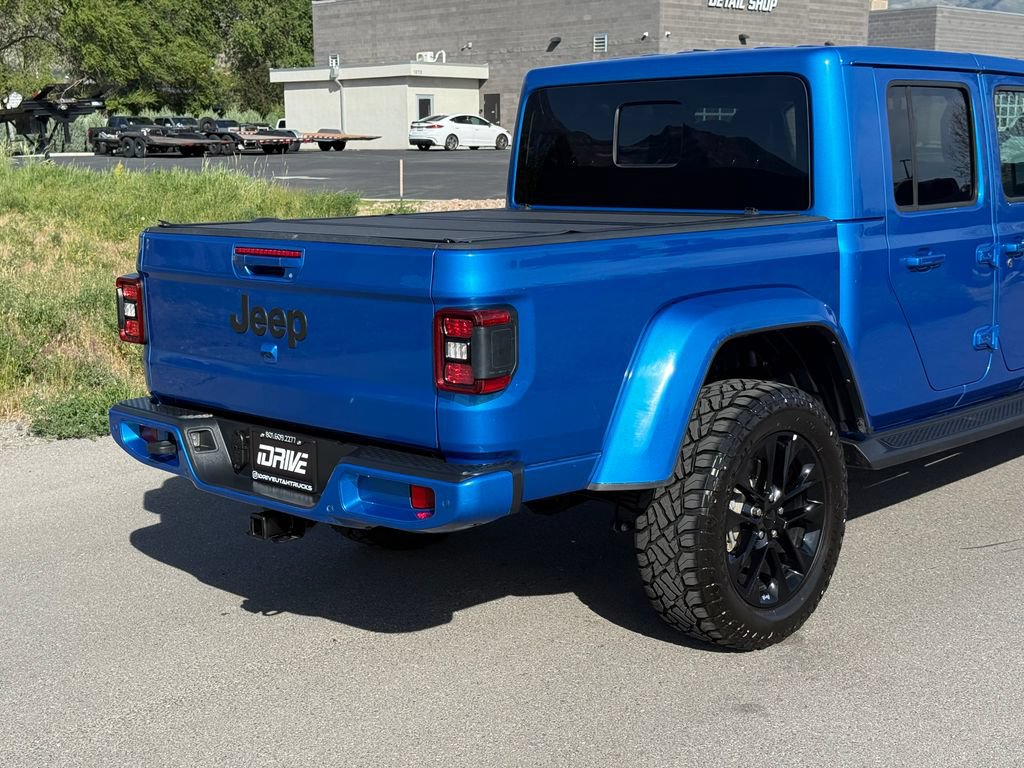 Used 2023 Jeep Gladiator Overland AWD/4WD image 10