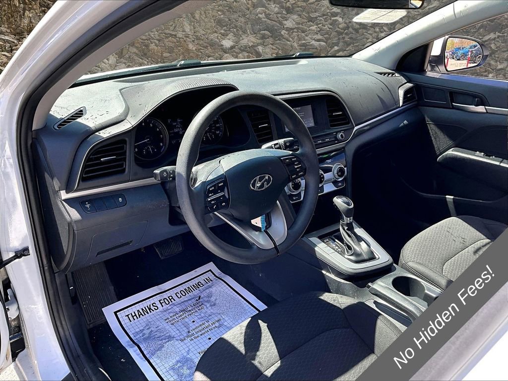 Used 2019 Hyundai Elantra SE w/ Cargo Package FWD image 12