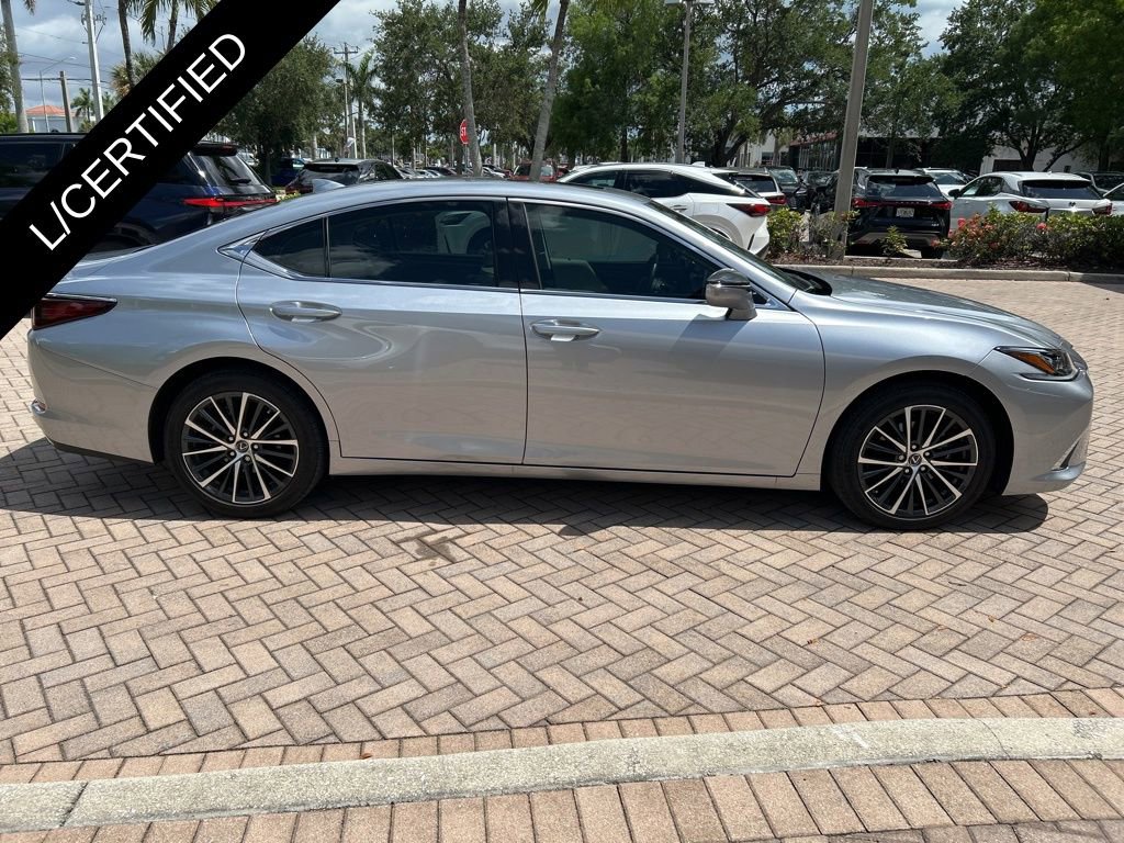 Used 2025 Lexus ES 350 w/ Premium Package FWD image 2