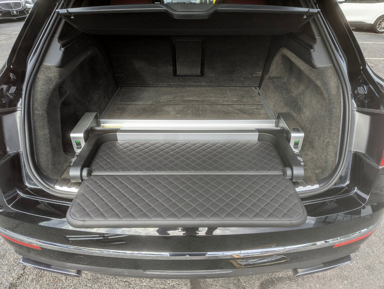 Used 2018 Bentley Bentayga Mulliner image 62