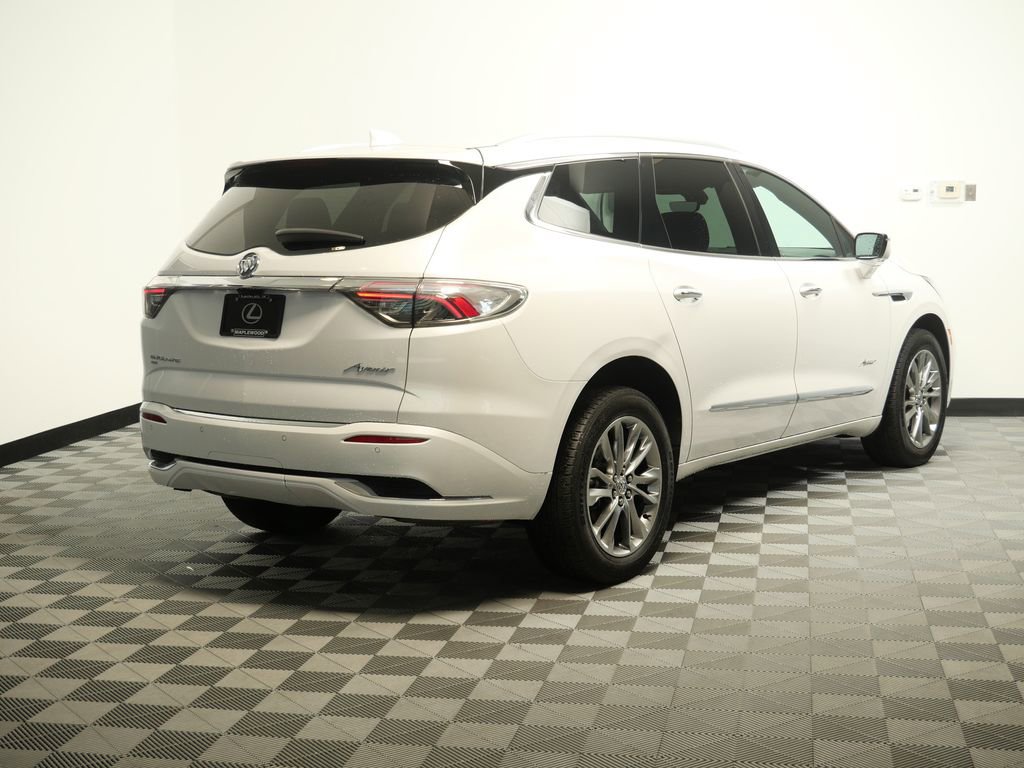 Used 2024 Buick Enclave Avenir w/ Avenir Technology Package AWD/4WD image 7