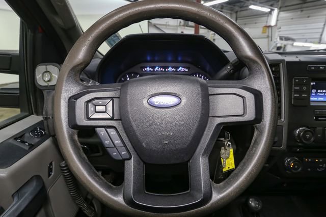 Used 2017 Ford F550 4x4 Regular Cab Super Duty image 23