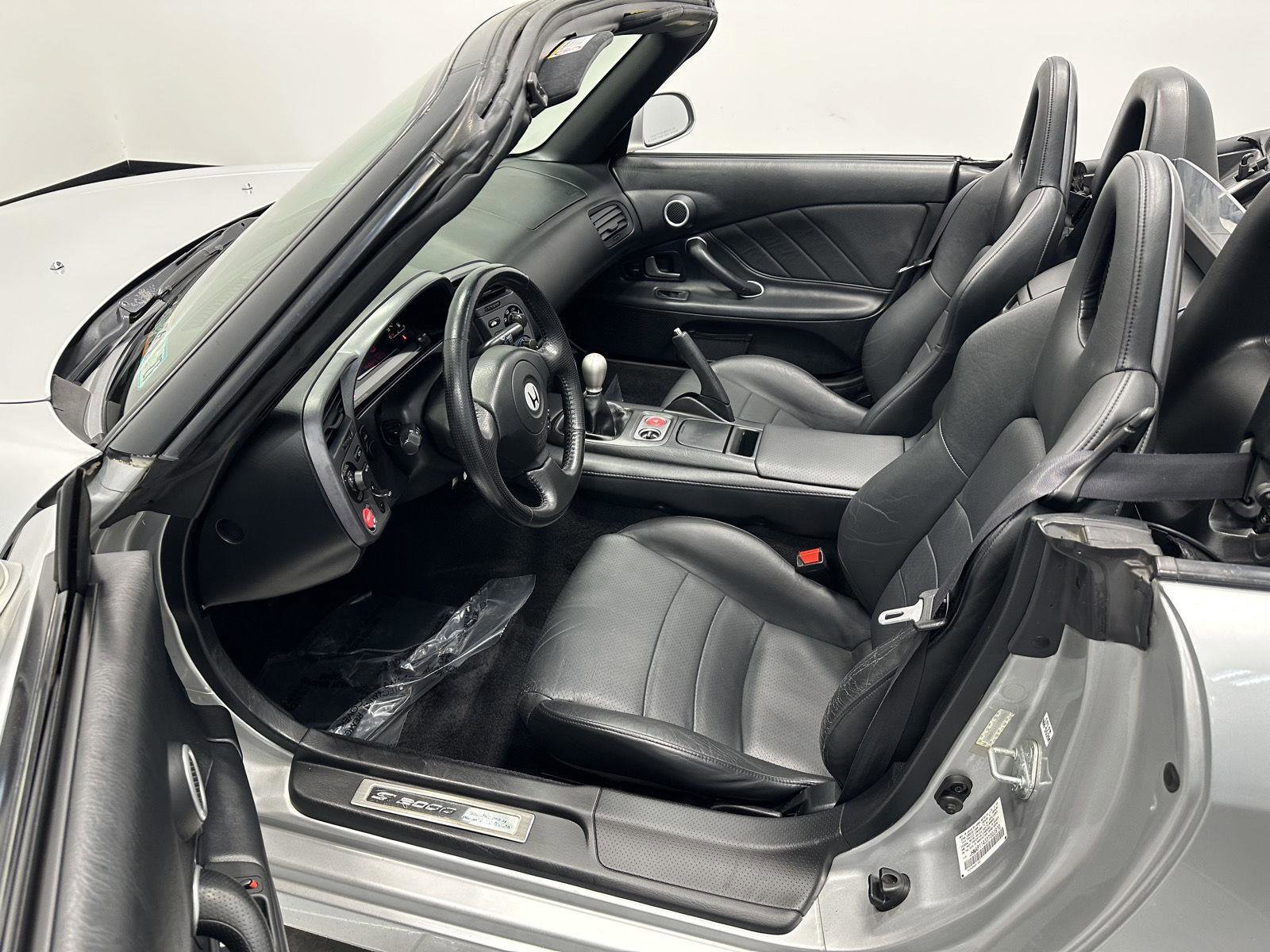 Used 2003 Honda S2000 image 16