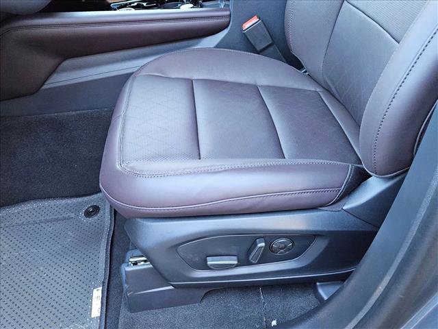 New 2026 Ford Explorer Platinum image 4