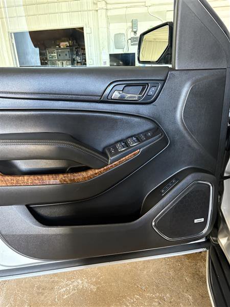 Used 2018 Chevrolet Suburban Premier image 7