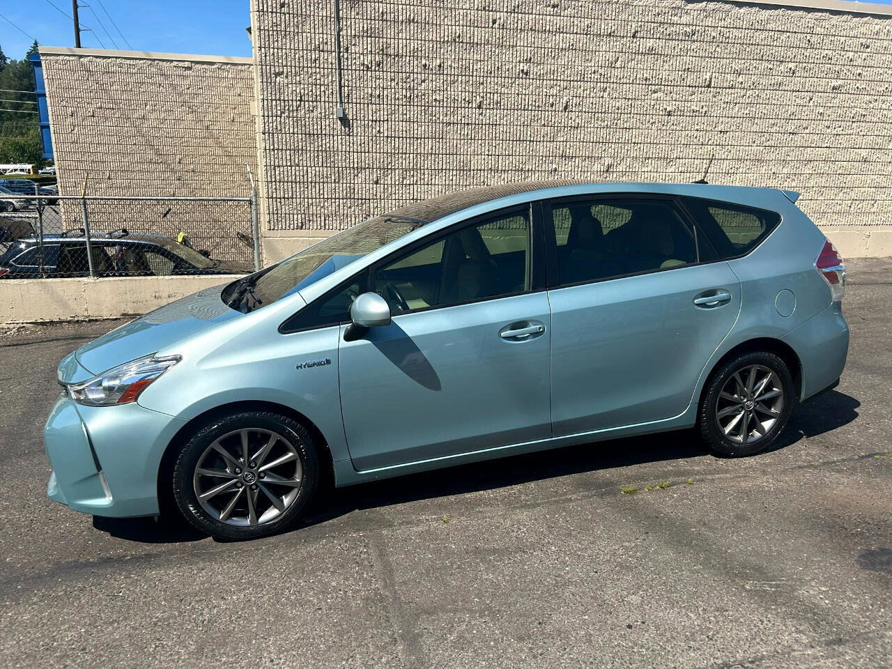 Used 2015 Toyota Prius V Five image 8