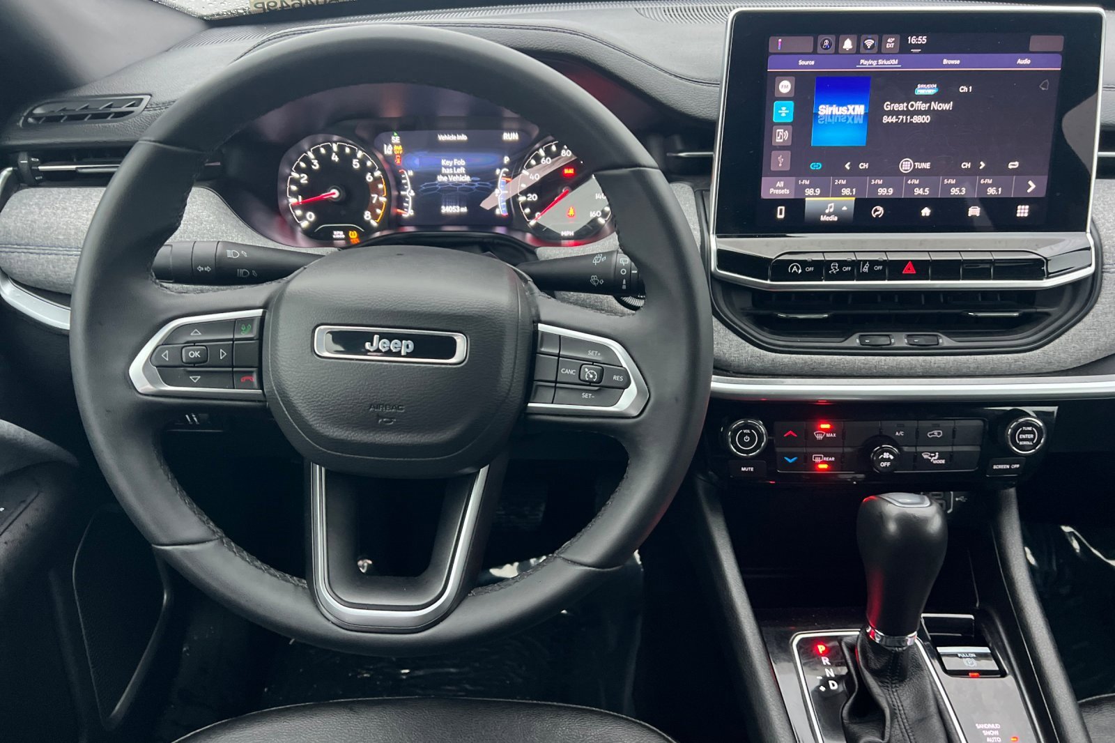 Used 2024 Jeep Compass Latitude image 15