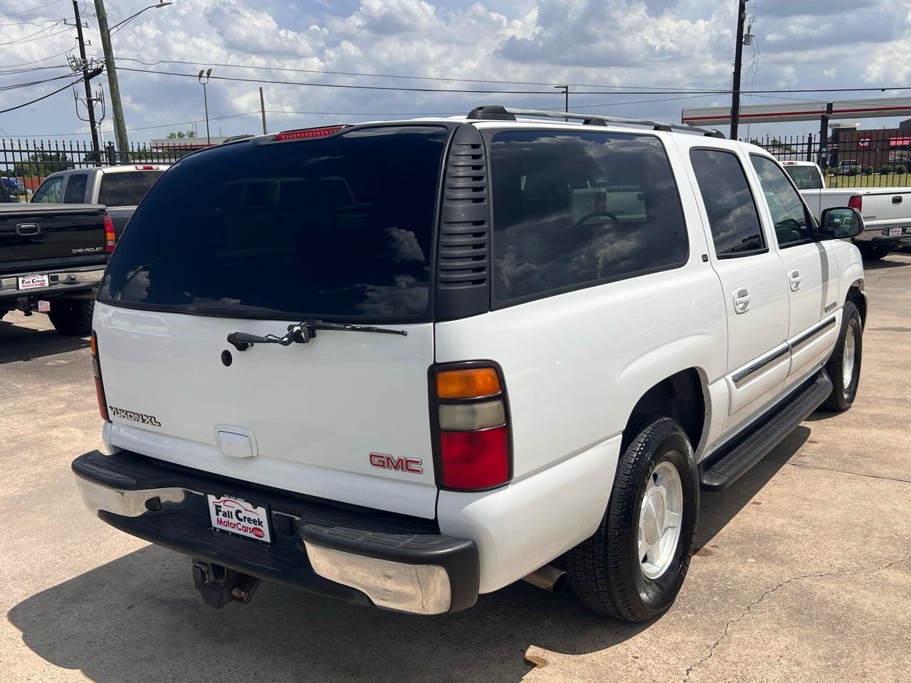 Used 2004 GMC Yukon XL SLT w/ Preferred Equipment Group RWD image 5