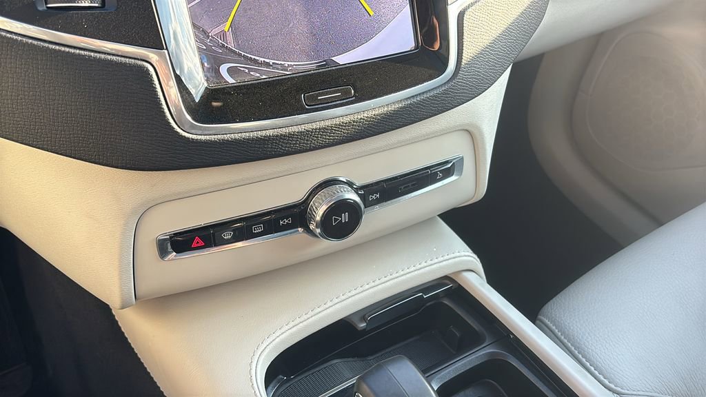 Used 2023 Volvo XC90 B5 Core w/ Climate Package image 20