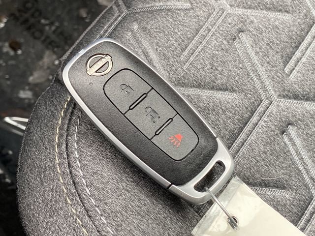 Certified 2025 Nissan Kicks SV image 23