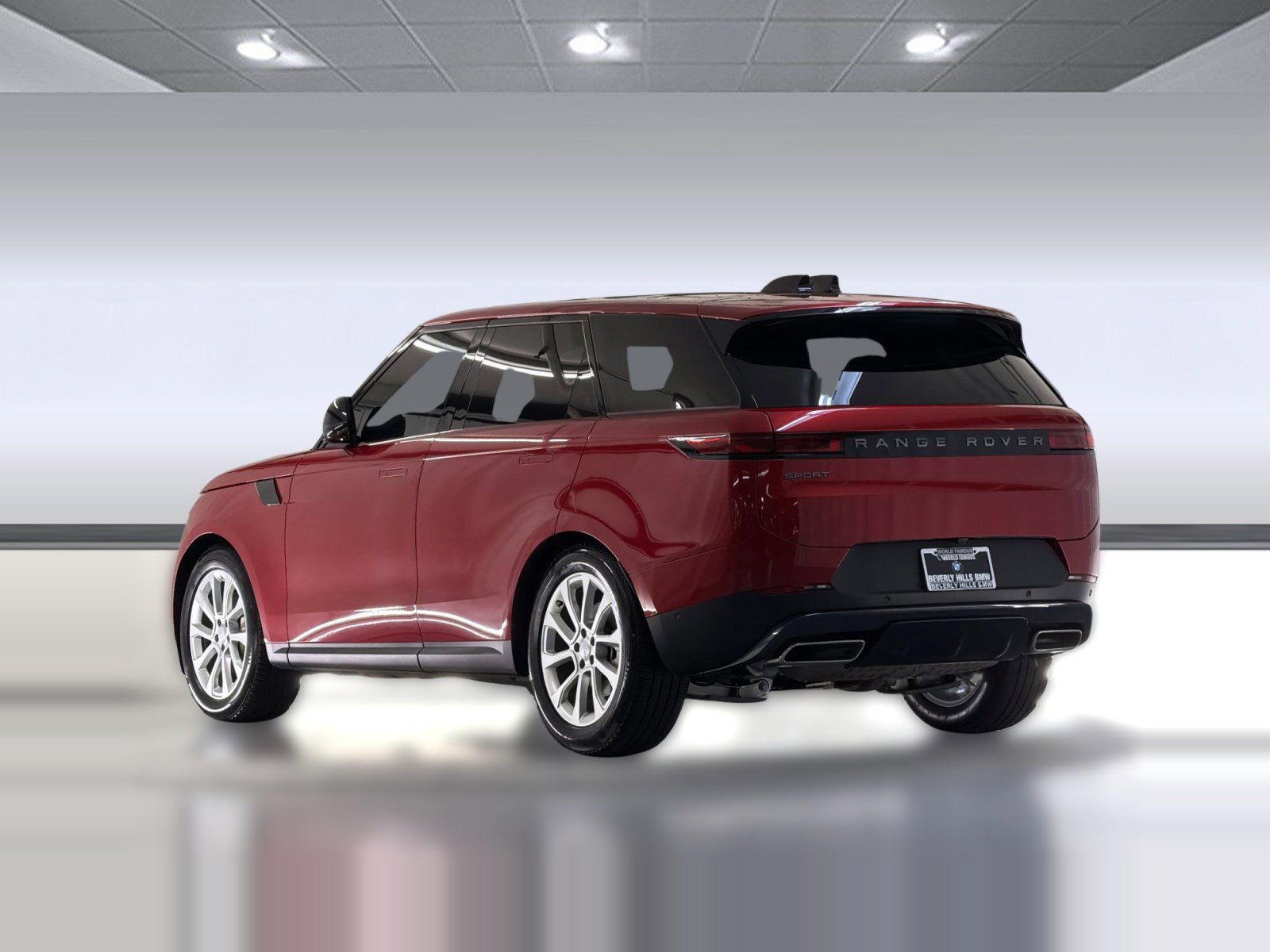 Used 2025 Land Rover Range Rover Sport SE image 3
