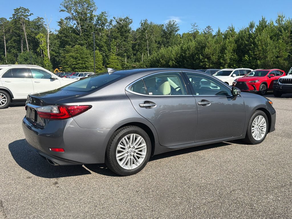 Used 2016 Lexus ES 350 w/ Premium Package w/Wood Trim FWD image 23