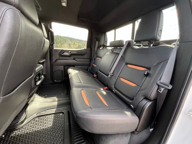 Used 2024 GMC Sierra 1500 AT4 w/ Technology Package AWD/4WD image 14