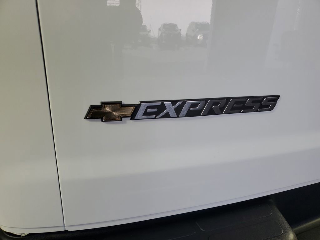 New 2025 Chevrolet Express 2500 w/ Driver Convenience Package image 29