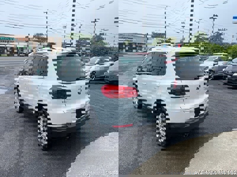 Used 2014 Volkswagen Tiguan SE image 4