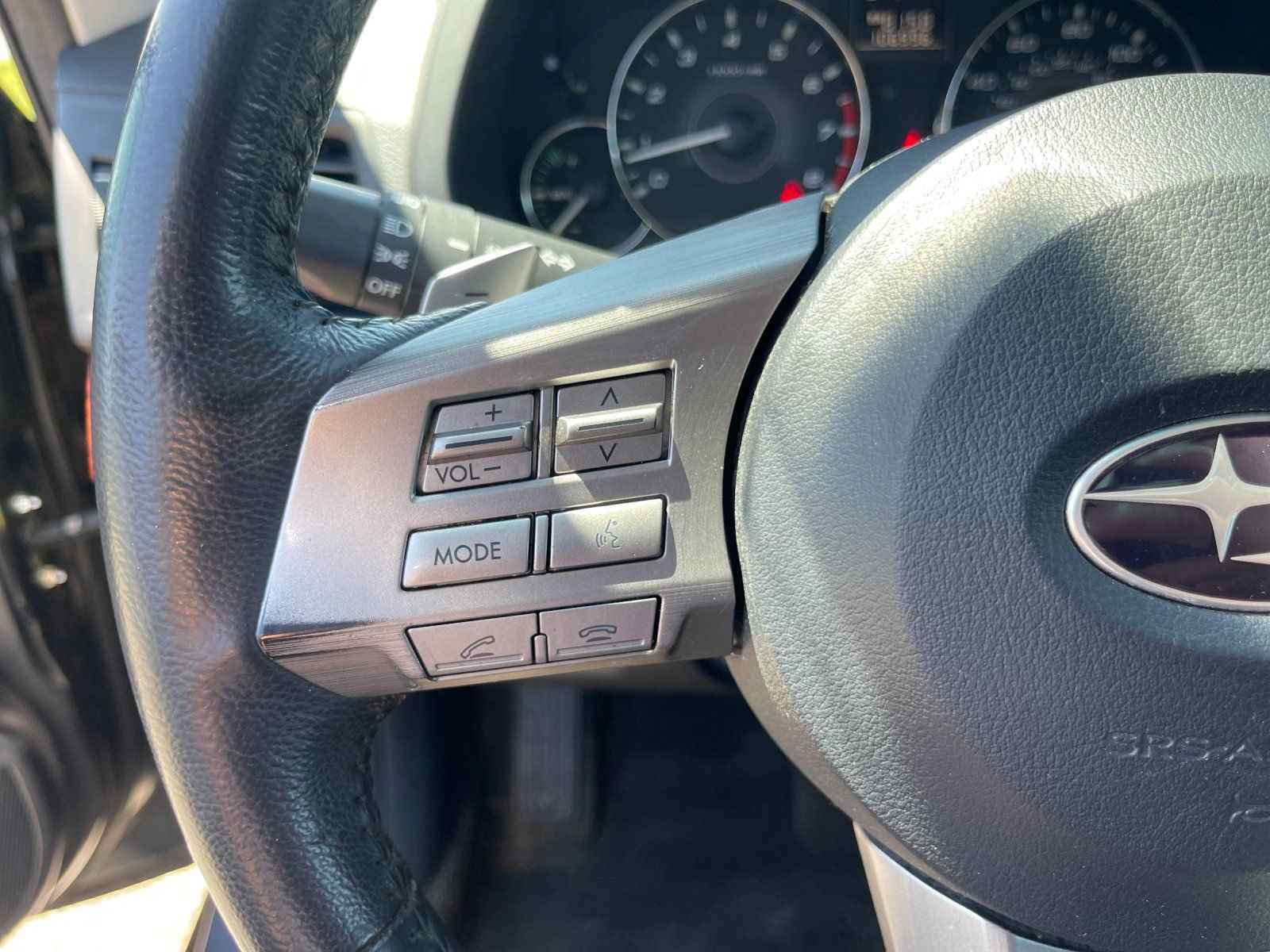 Used 2011 Subaru Outback 2.5i Limited w/ PWR Moonroof Pkg AWD/4WD image 24