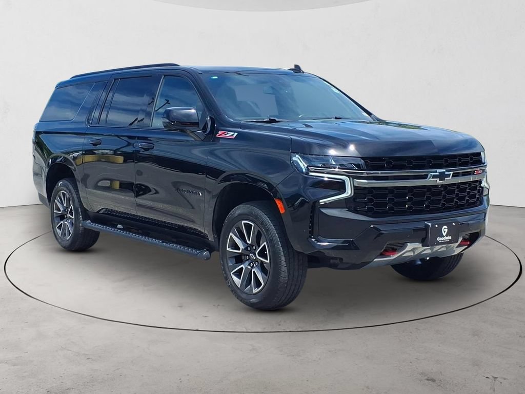 Used 2022 Chevrolet Suburban Z71 w/ Luxury Package AWD/4WD image 3