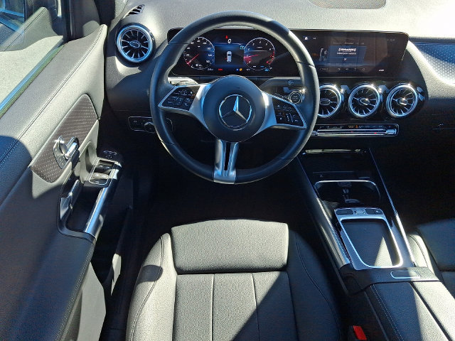 Used 2025 Mercedes-Benz GLA 250 4MATIC image 11