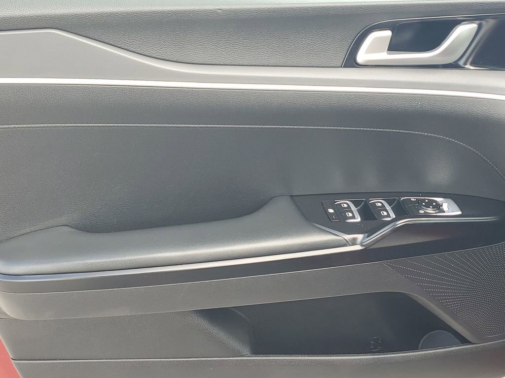 Used 2023 Kia K5 LXS image 39