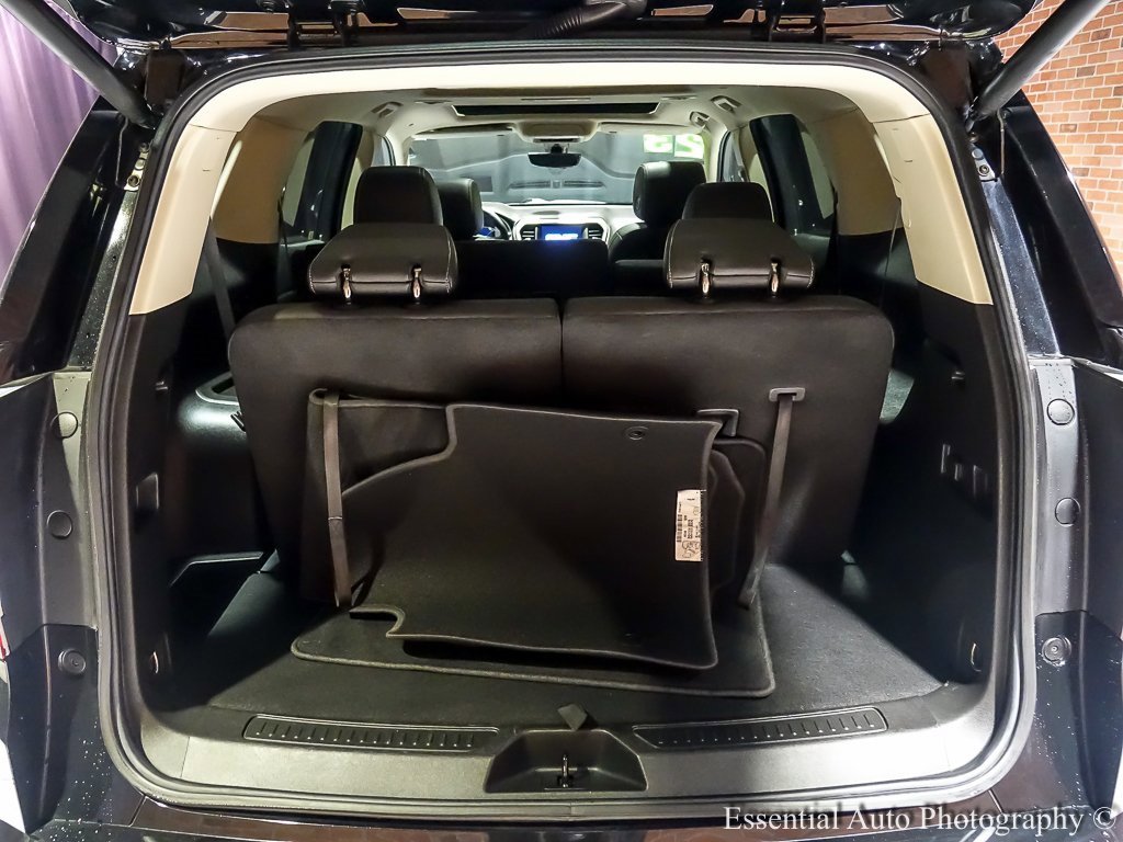 Certified 2023 GMC Acadia Denali w/ Denali Ultimate Package image 34