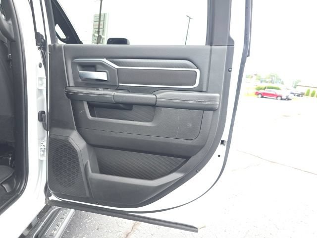Used 2025 RAM 2500 Big Horn AWD/4WD image 33