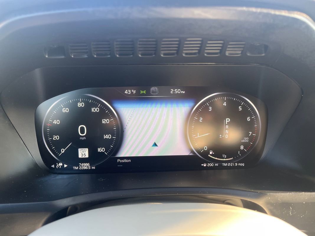 Used 2019 Volvo XC90 T6 Momentum w/ Advanced Package image 17