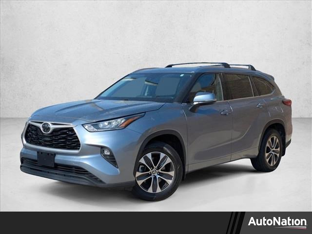 Used 2020 Toyota Highlander XLE image 1